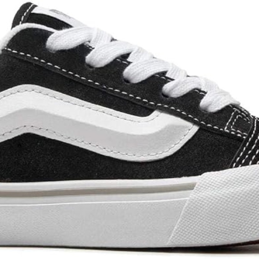 Vans • KNU Skool Classic Sneakers • Black/White Suede • Women’s 7.5 - Picture 3 of 10